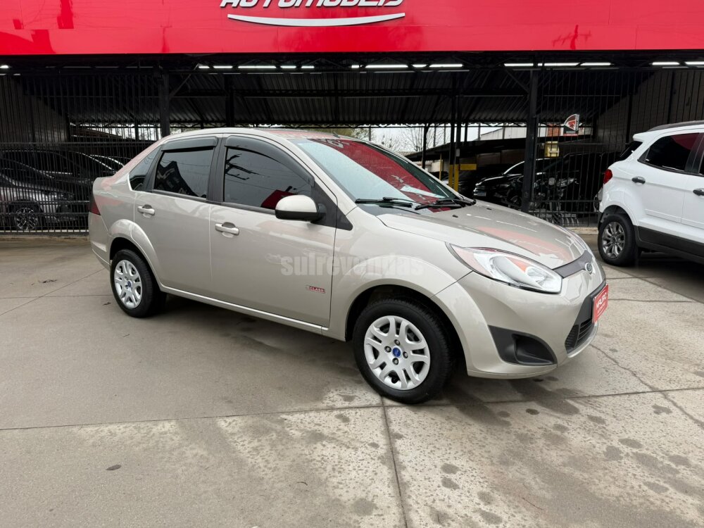 Ford Fiesta 2013 à venda